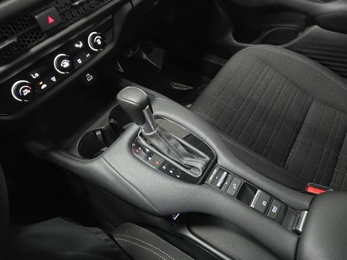 Used 2023 Honda HR-V LX image 26