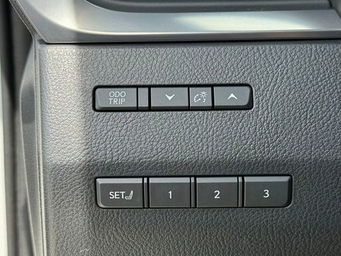 Used 2025 Lexus GX 550 w/ Accessory Package (32) AWD/4WD image 33