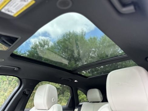 New 2026 Jaguar F-PACE R-Dynamic S image 13