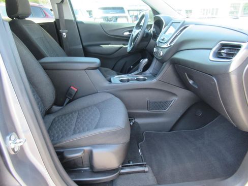 Used 2018 Chevrolet Equinox LT FWD image 10