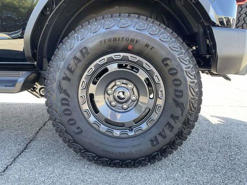 New 2025 Ford Bronco 4-Door w/ Sasquatch Package image 4