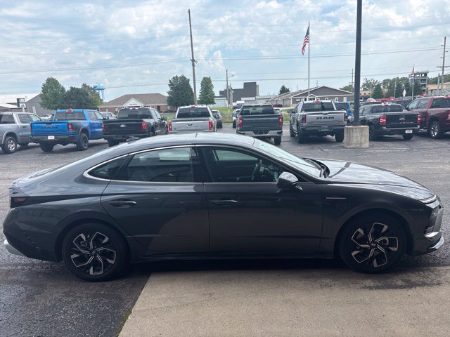 Used 2025 Hyundai Sonata SEL FWD image 6