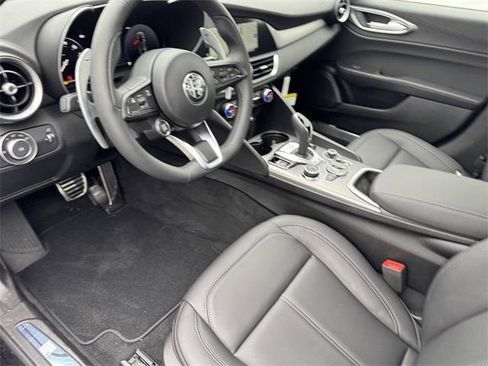New 2025 Alfa Romeo Giulia image 11