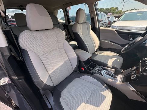 Used 2023 Subaru Forester Premium AWD/4WD image 30
