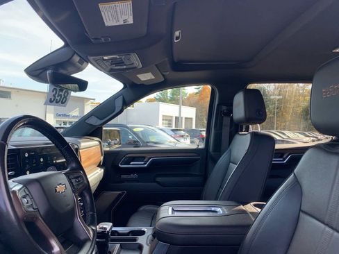 Certified 2022 Chevrolet Silverado 1500 High Country w/ High Country Premium Package image 12