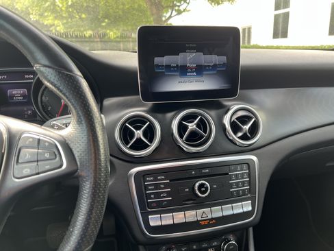 Used 2019 Mercedes-Benz GLA 250 4MATIC image 31