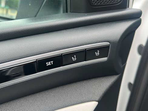 Certified 2024 Hyundai Tucson Limited AWD/4WD image 14