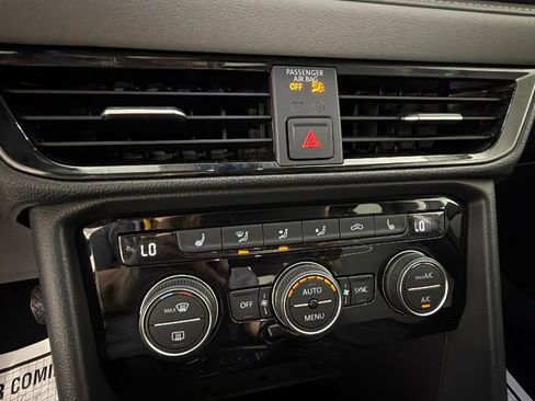 Used 2024 Volkswagen Taos SE image 23