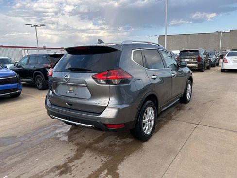 Used 2020 Nissan Rogue SV AWD/4WD image 3