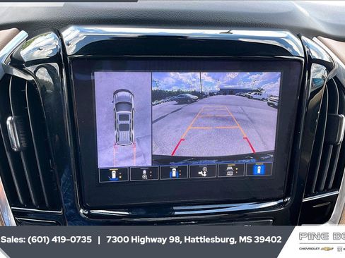 Used 2022 Chevrolet Traverse Premier FWD image 15