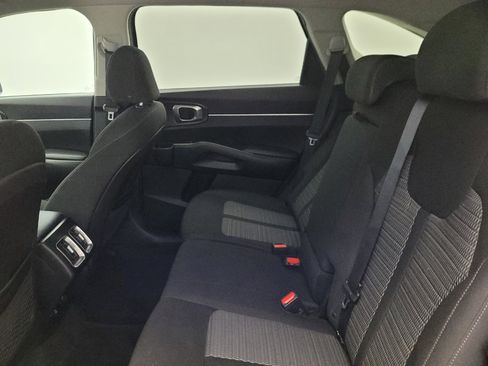 Used 2022 Kia Sorento LX AWD/4WD image 18