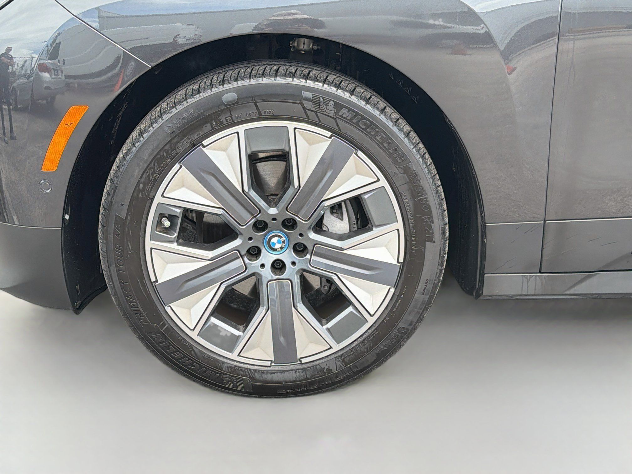 Used 2024 BMW iX xDrive50 w/ Convenience Package AWD/4WD image 42