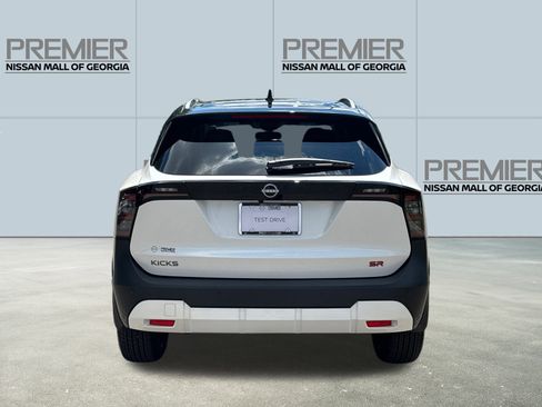 New 2025 Nissan Kicks SR w/ Illumination Package image 6