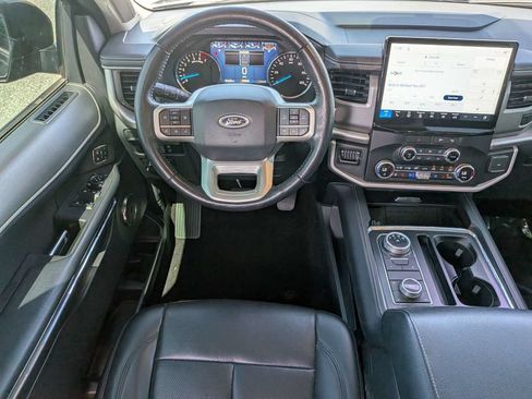 Used 2022 Ford Expedition XLT AWD/4WD image 17