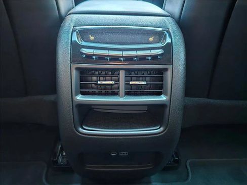 Certified 2023 Cadillac XT5 Sportv image 18