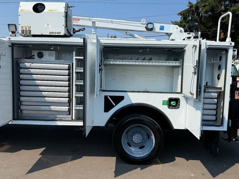 Used 2019 Ford F550 2WD SuperCab Super Duty image 4