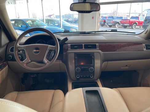 Used 2010 GMC Yukon XL SLT image 24