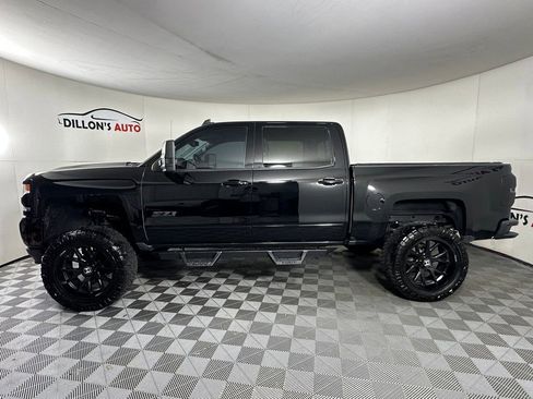 Used 2018 Chevrolet Silverado 1500 LTZ Z71 w/ LTZ Plus Package AWD/4WD image 3