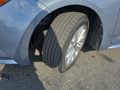 Used 2022 Toyota Corolla LE w/ LE Convenience Package image 31