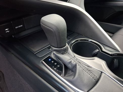Certified 2019 Toyota Camry LE FWD image 18