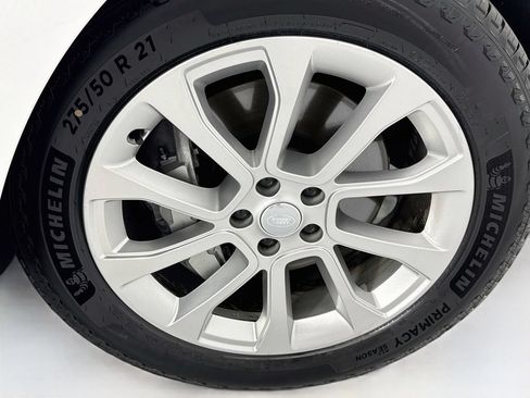 Used 2024 Land Rover Range Rover Sport SE AWD/4WD image 30