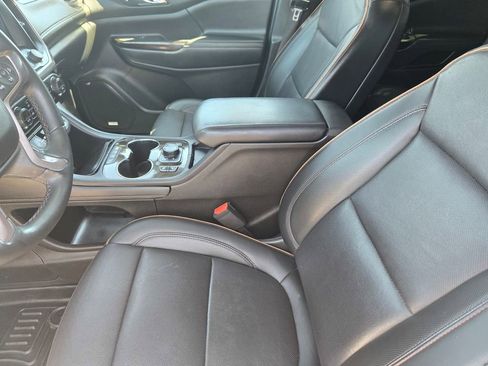 Used 2023 GMC Acadia AT4 w/ Technology Package AWD/4WD image 12
