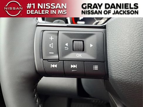 New 2026 Nissan Pathfinder SL FWD image 22