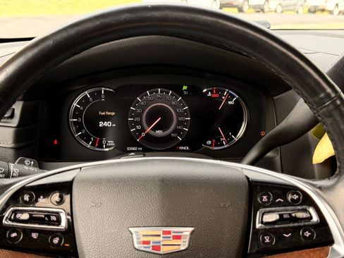 Used 2019 Cadillac Escalade Luxury AWD/4WD image 36