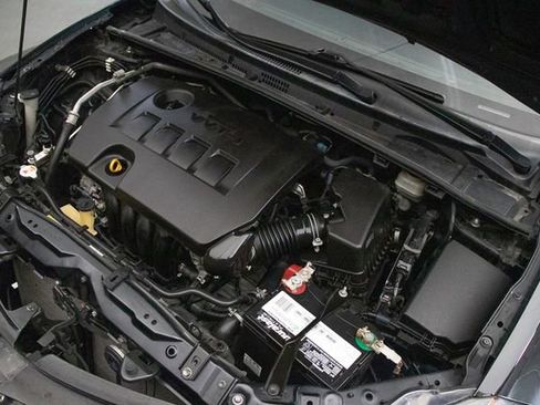 Used 2017 Toyota Corolla LE image 26