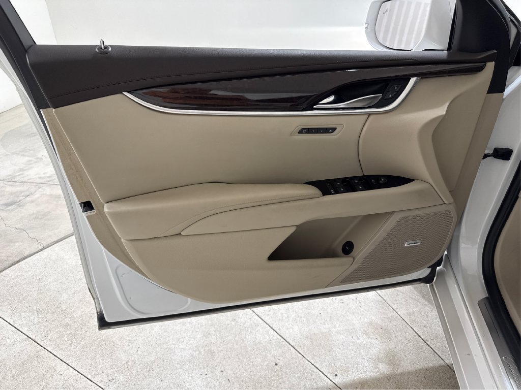 Used 2016 Cadillac XTS Luxury w/ Driver Awareness Package FWD image 33