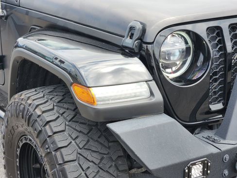 Used 2022 Jeep Gladiator Sport AWD/4WD image 10