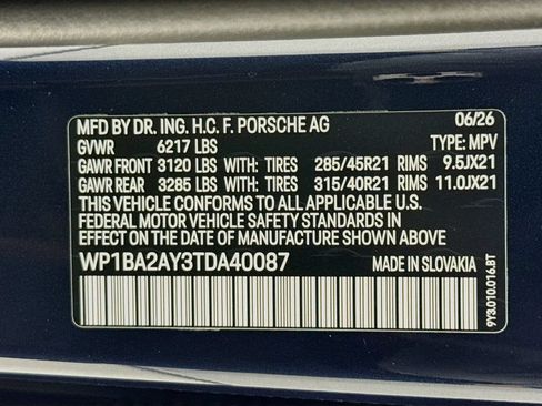 New 2026 Porsche Cayenne Coupe AWD/4WD image 34