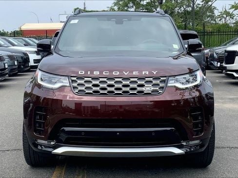 New 2026 Land Rover Discovery Limited Edition AWD/4WD image 3