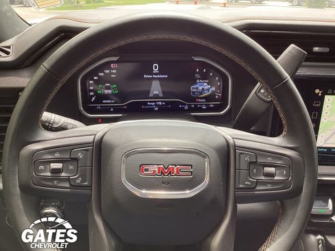 Used 2024 GMC Sierra 2500 AT4 w/ AT4 Premium Plus Package AWD/4WD image 28