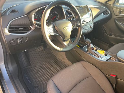 Used 2024 Chevrolet Malibu RS FWD image 5