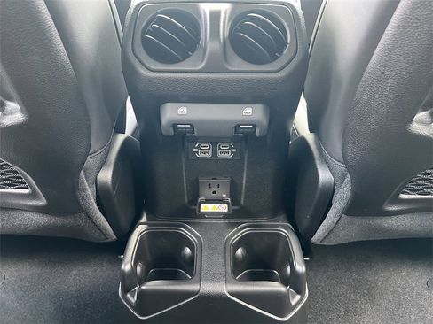 New 2025 Jeep Gladiator Rubicon image 23