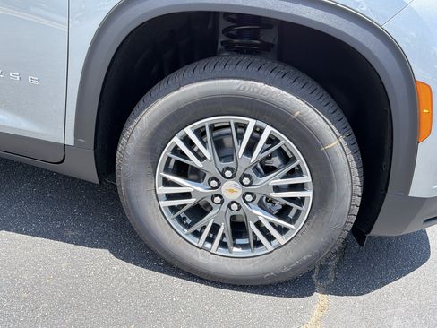 New 2026 Chevrolet Traverse LT w/ LPO, Floor Liner Package FWD image 12