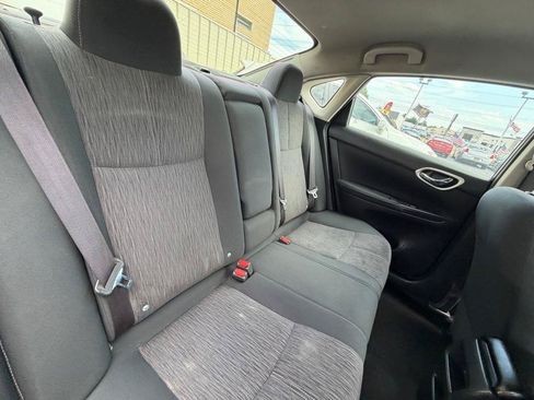 Used 2015 Nissan Sentra SV FWD image 16