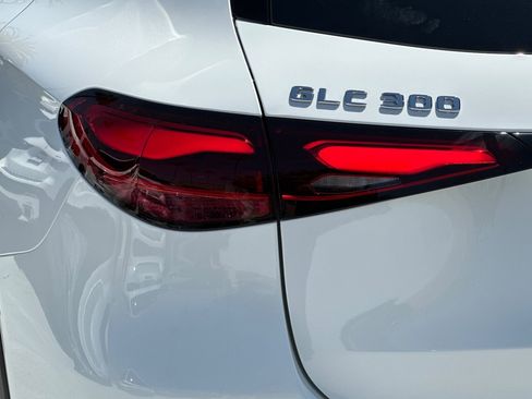 Used 2026 Mercedes-Benz GLC 300 4MATIC image 26