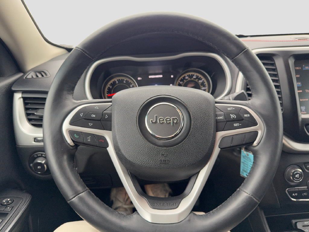 Used 2015 Jeep Cherokee Trailhawk w/ Cold Weather Group AWD/4WD image 15