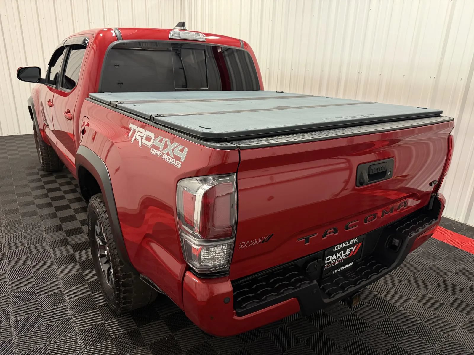 Used 2021 Toyota Tacoma TRD Off-Road w/ Technology Package AWD/4WD image 14