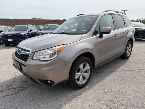Used 2016 Subaru Forester 2.5i Premium AWD/4WD image 7