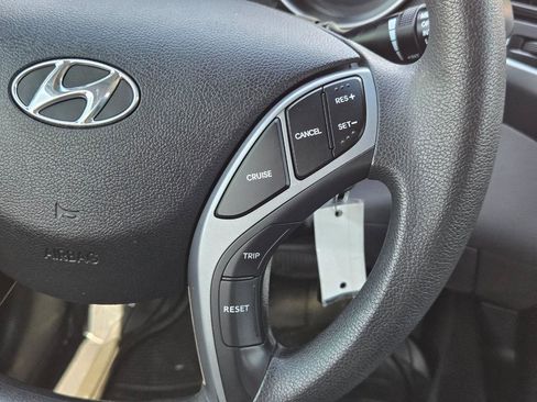 Used 2016 Hyundai Elantra SE w/ Option Group 02 FWD image 24