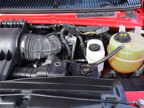 Used 2010 Ford E-350 and Econoline 350 Extended Wagon Super Duty image 39