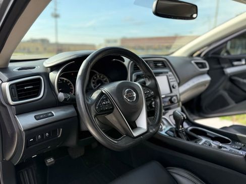 Used 2016 Nissan Maxima 3.5 SV FWD image 10