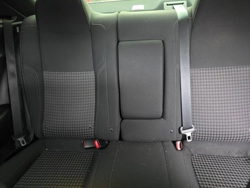 Used 2018 Dodge Challenger SXT w/ Performance Handling Group image 18