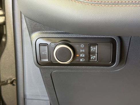 New 2026 Ford Explorer Active RWD image 26