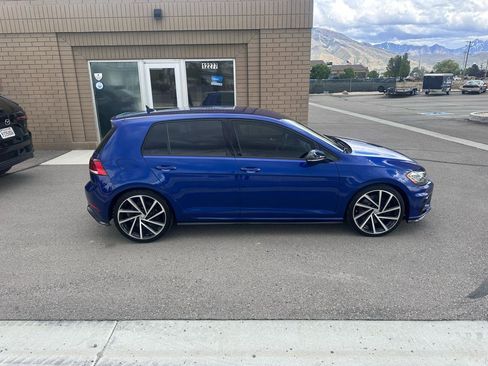 Used 2018 Volkswagen Golf R 4-Door image 10
