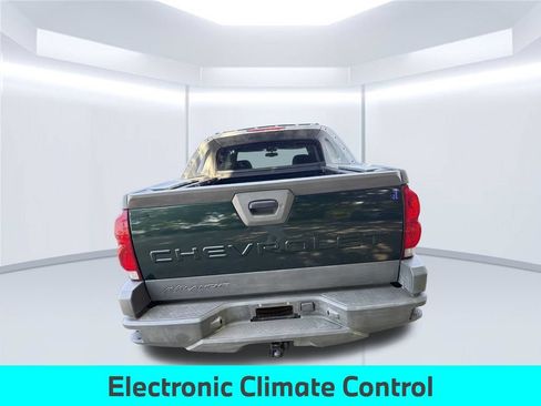 Used 2002 Chevrolet Avalanche 4x4 w/ Off-Road Suspension Pkg image 11