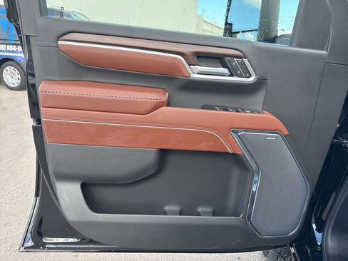 New 2026 GMC Sierra 2500 Denali Ultimate image 11